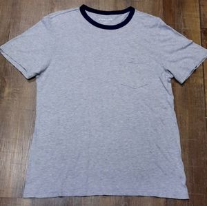 *4 for $28* **Excellent condition** Everlane t-shirt